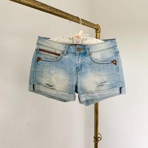 Mid rise Jean shorts